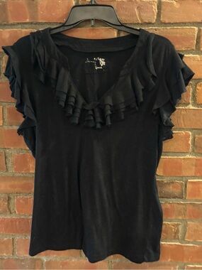 Black Ruffle V-Neck Short Sleeve Top